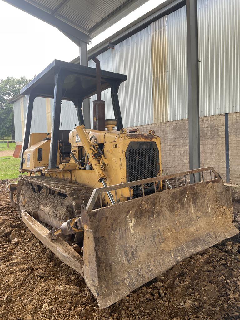 CAT D4E STOOTSKRAPER