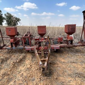 Ou Massey Planter