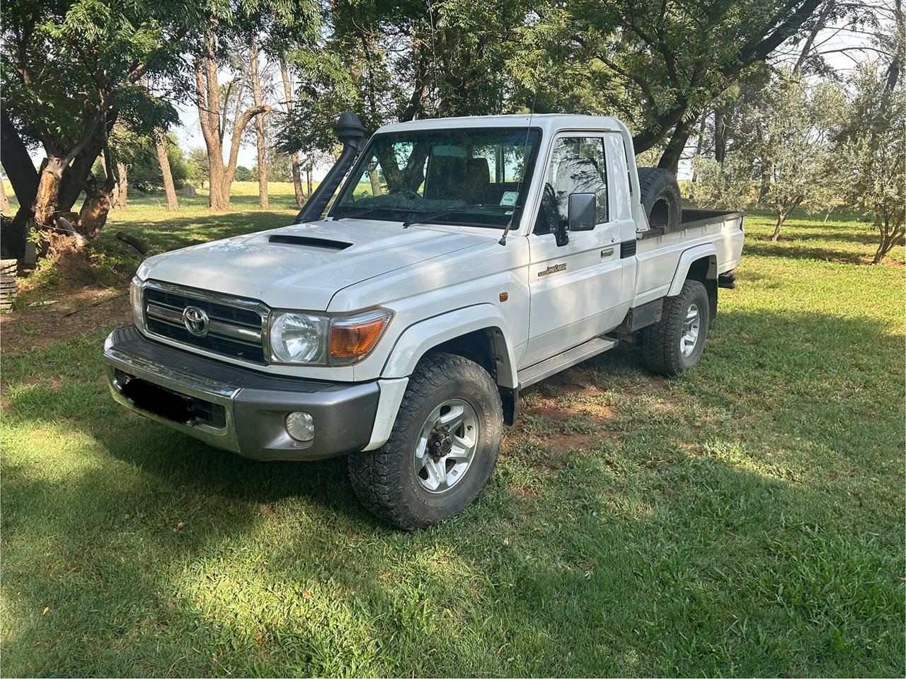 2016 Toyota Land Cruiser 79 4.5d