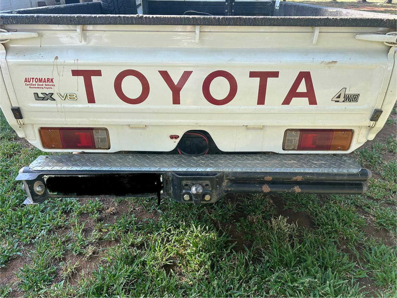 2016 Toyota Land Cruiser 79 4.5d - Image 3